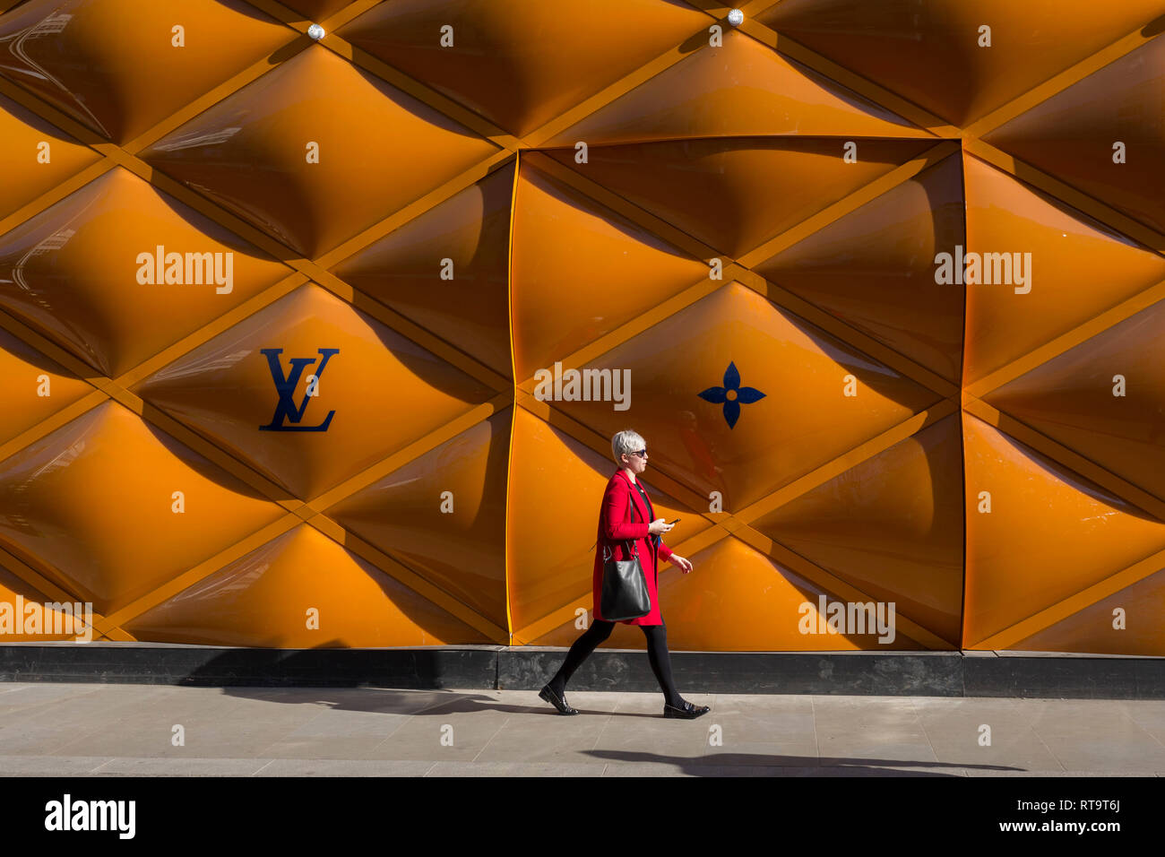 Louis vuitton se hi-res stock photography and images - Page 2 - Alamy