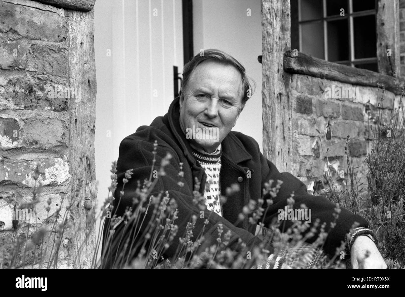 Robert Hardy, the English actor at his home in Oxfordshire, England UK 1988 Stock Photo