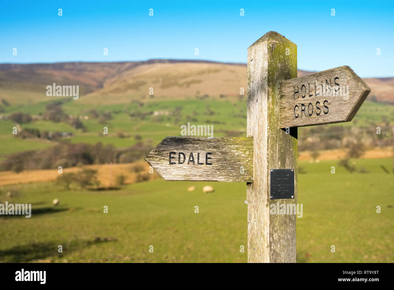 Signpost for Edale and Hollins Cross, Peak District National Park, Derbyshire,UK Stock Photo