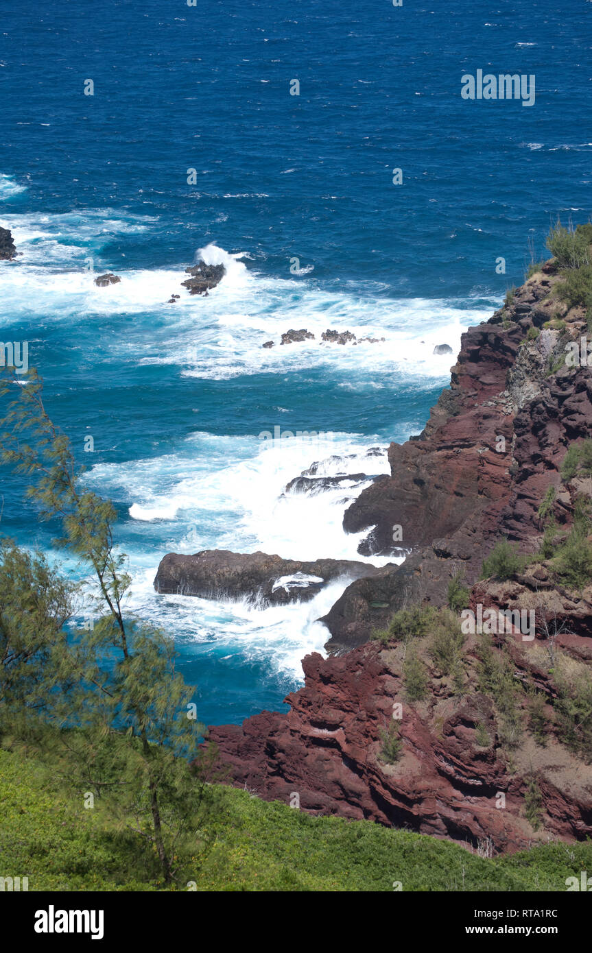 Maui mountains hi-res stock photography and images - Alamy