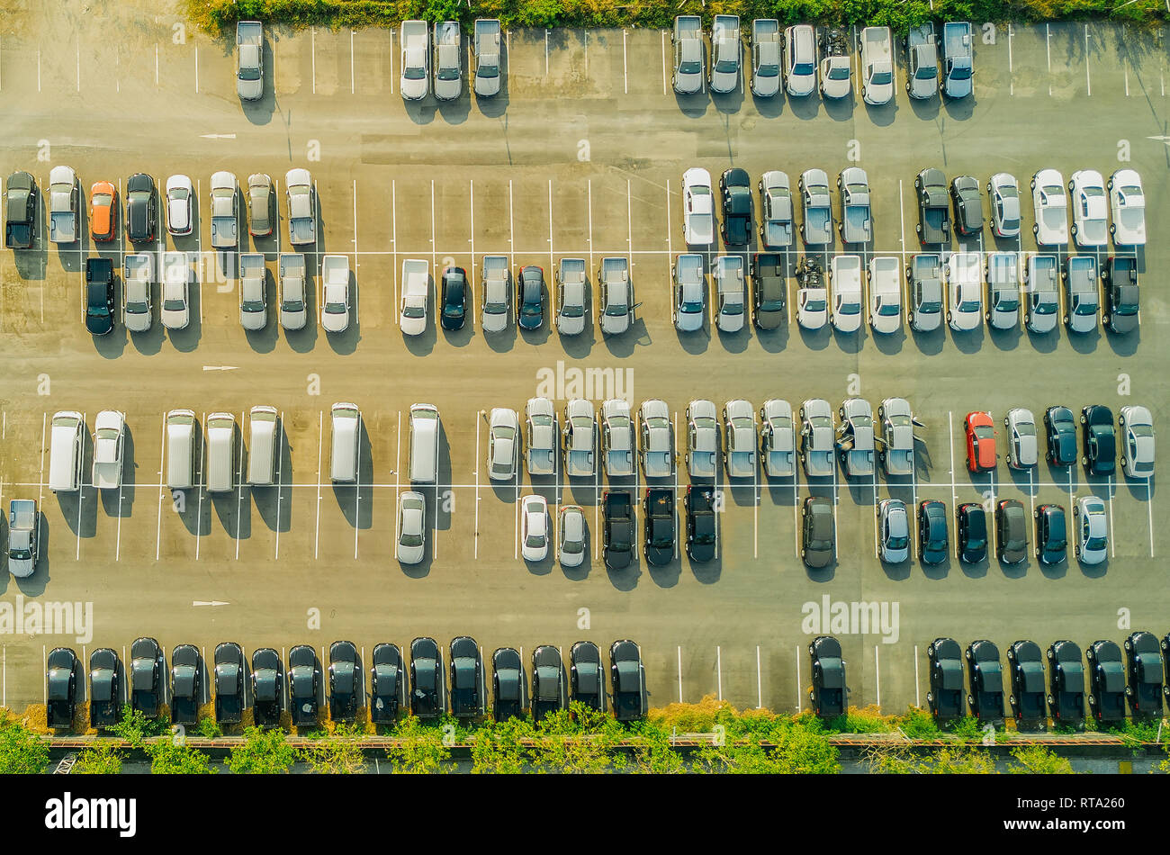 Empty parking lots hi-res stock photography and images - Alamy