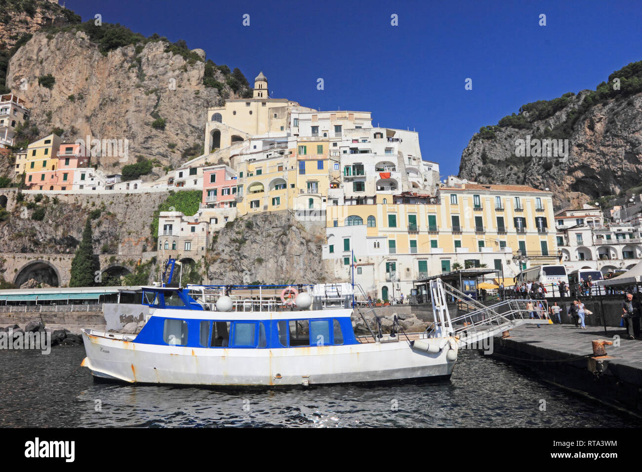 Amalfi coast boat hi-res stock photography and images - Alamy
