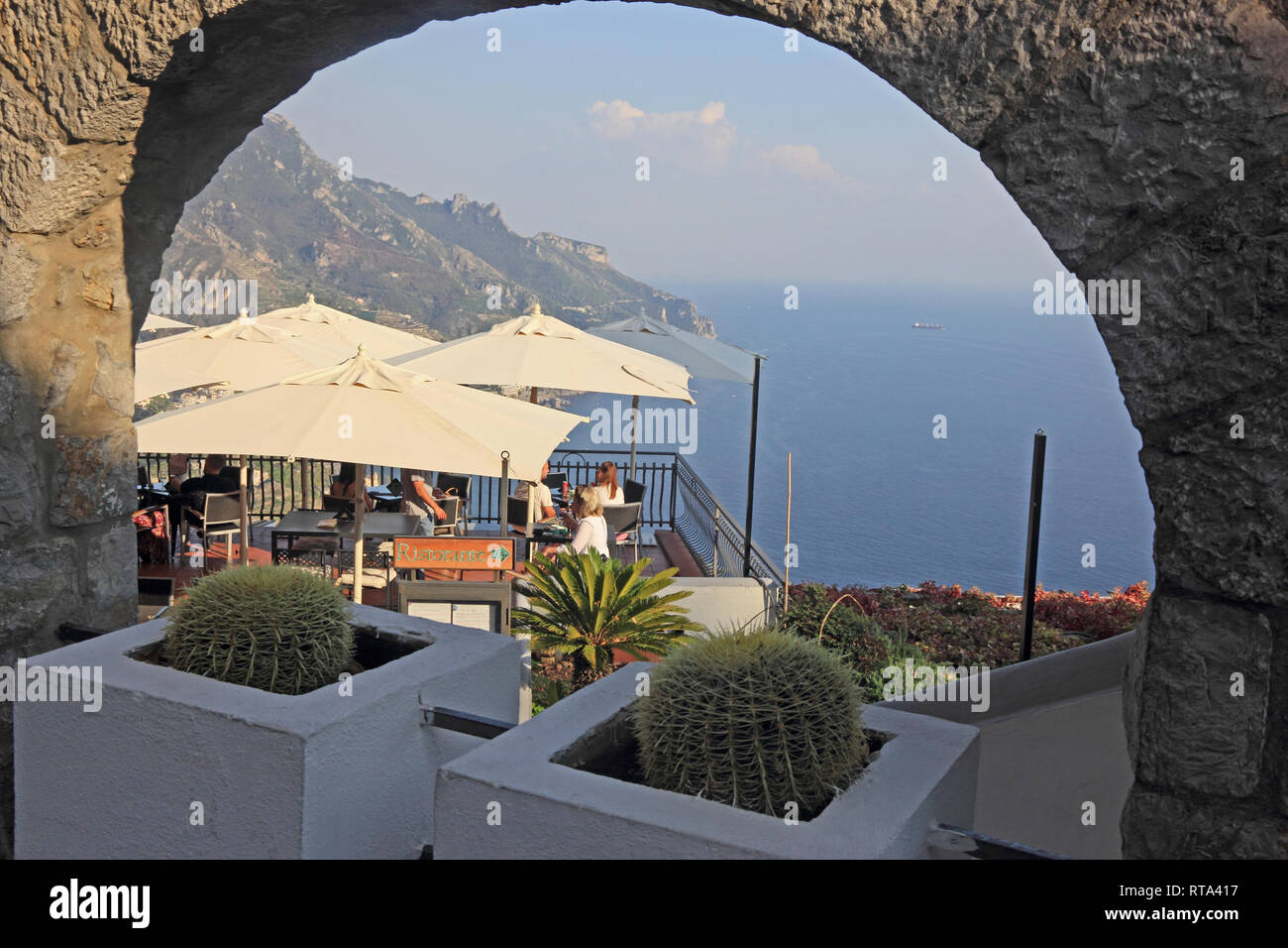 Restaurant overlooking Amalfi coast, Ravello Stock Photo