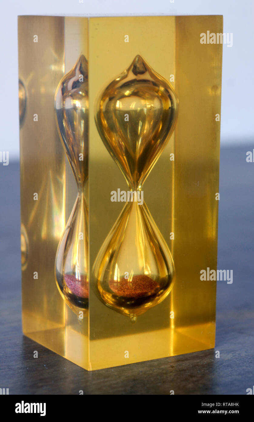 Vintage methacrylate hourglass. Sand clock Stock Photo Alamy