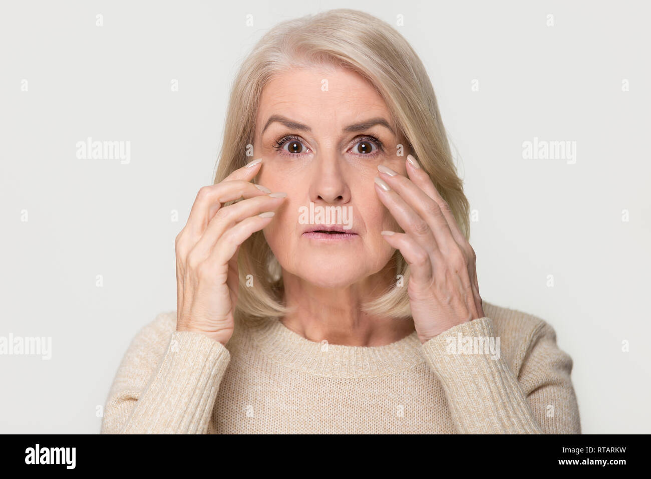 old rinkled mature Ked mature older woman