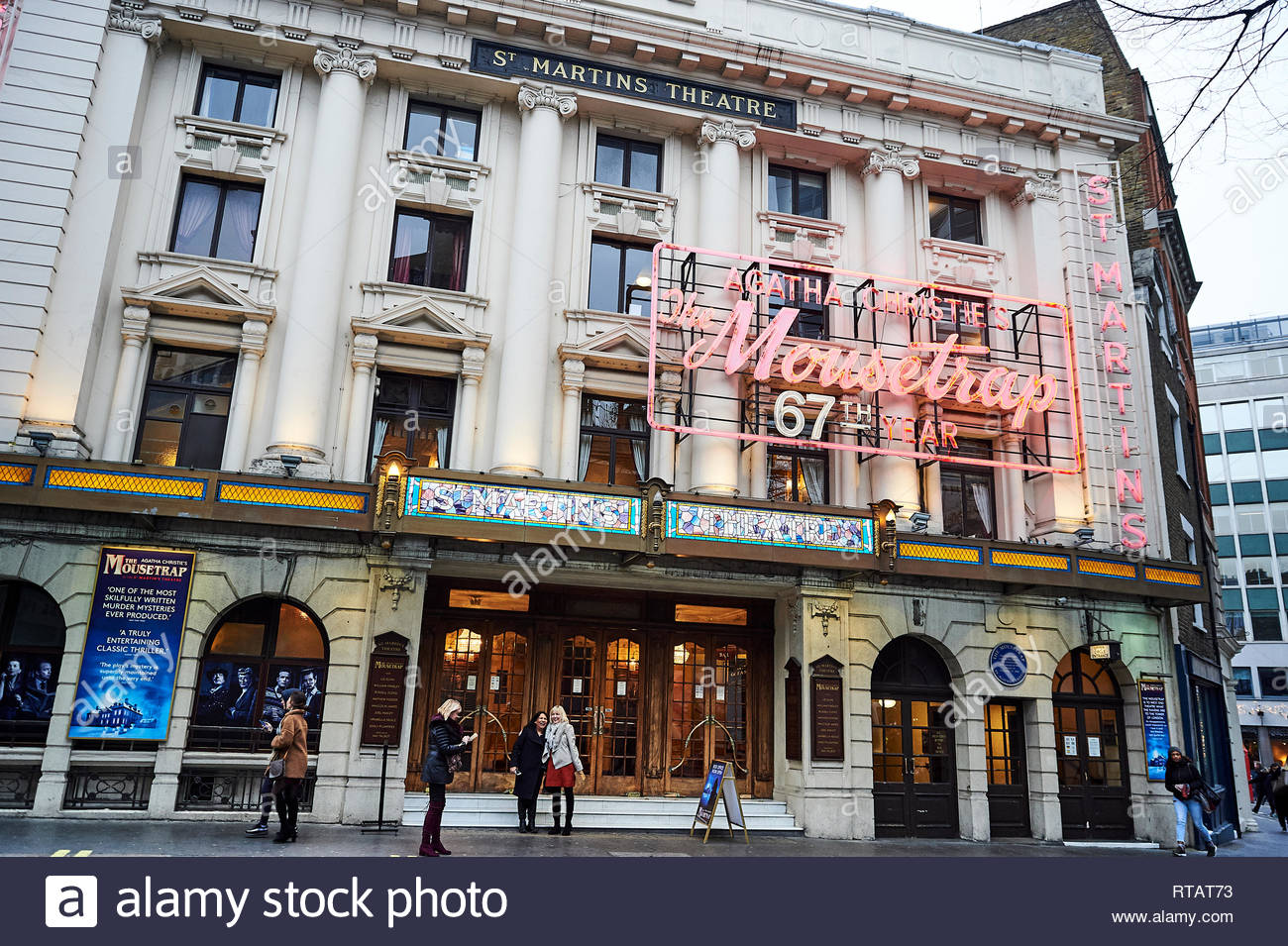 London Theatre Exterior High Resolution Stock Photography and Images ...