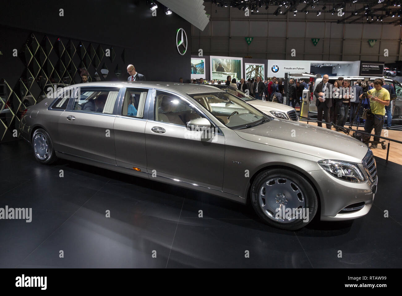 Mercedes-Maybach S Haute Voiture: Prestige-Limousine für Fashion