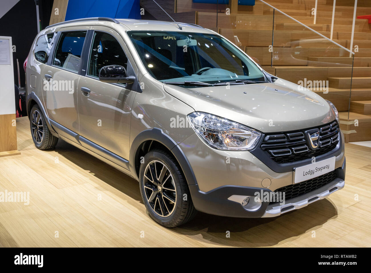 Dacia lodgy hi-res stock photography and images - Alamy