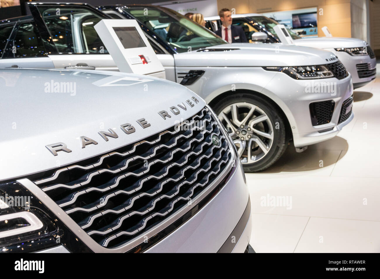 Land rover cars hires stock photography and images Alamy