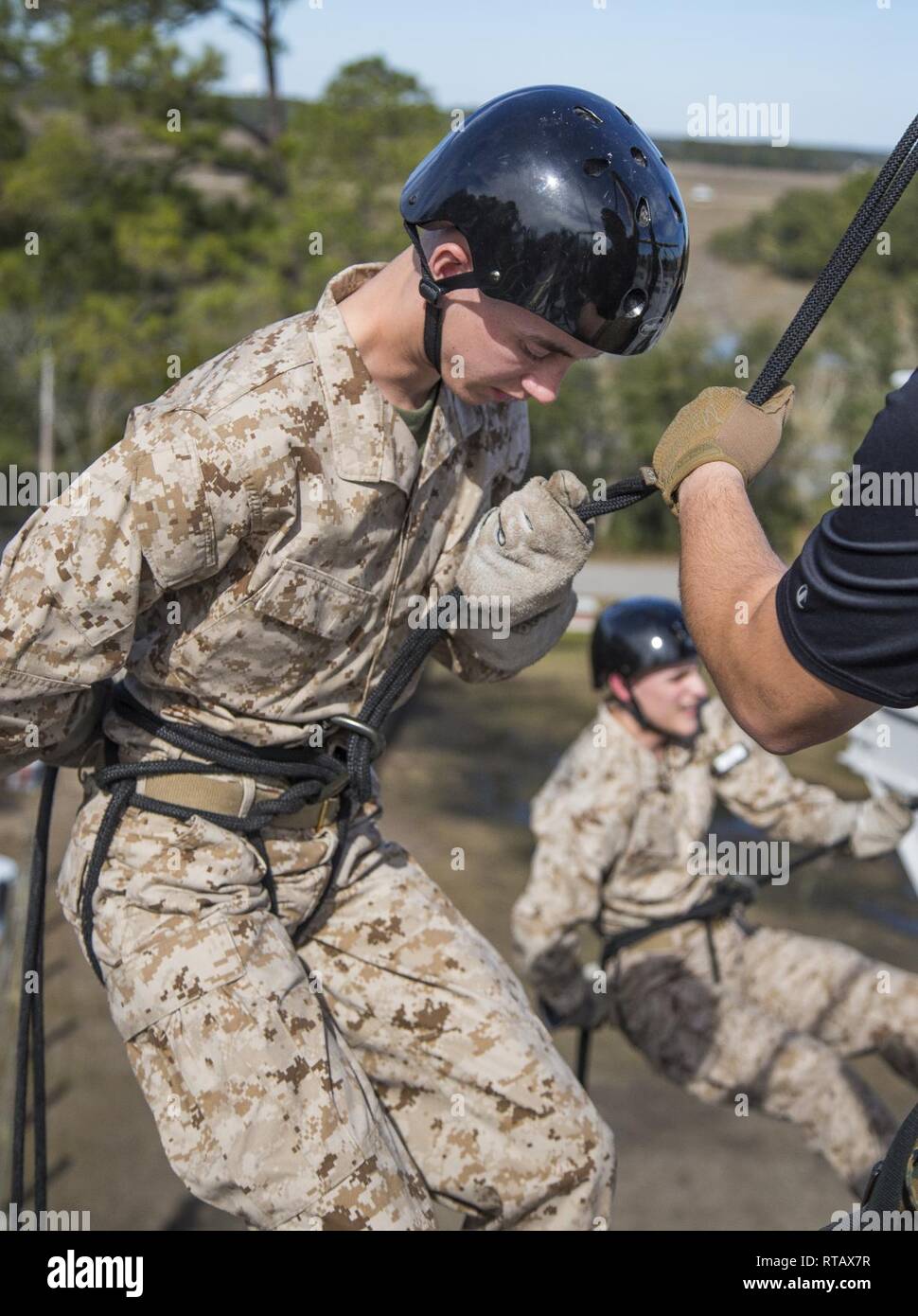Recruits with Fox Company, 2nd Recruit Training Battalion, rappel down ...