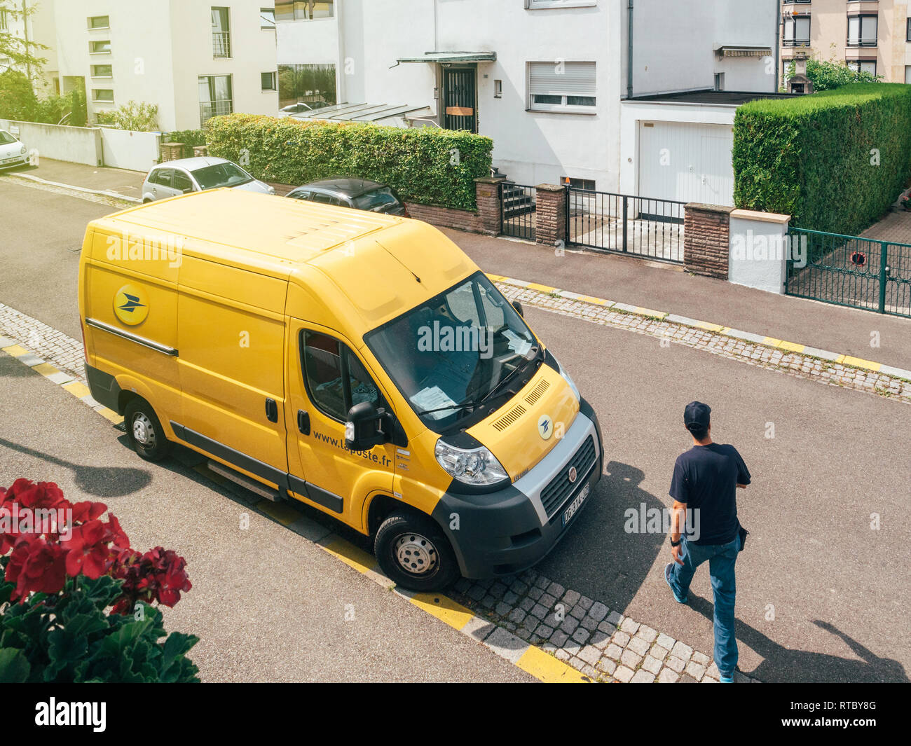 Yellow french postal van hi-res stock photography and images - Alamy