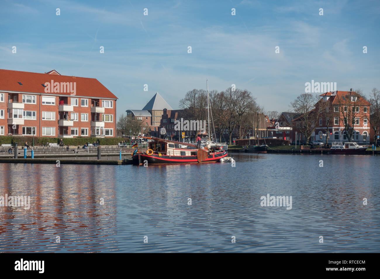 nmodern-buildings-hi-res-stock-photography-and-images-alamy