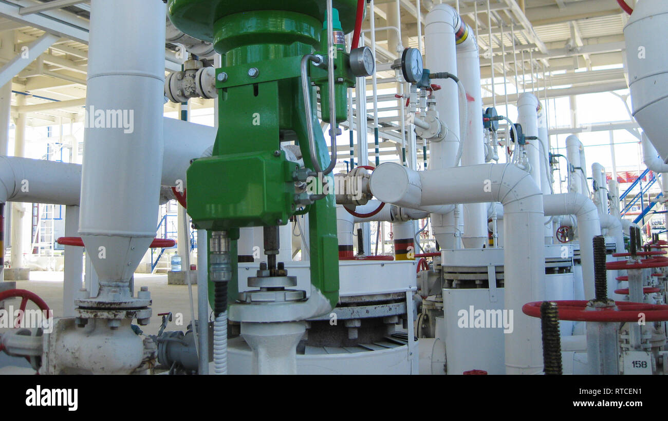 Oil refinery. Equipment for primary oil refining Stock Photo - Alamy