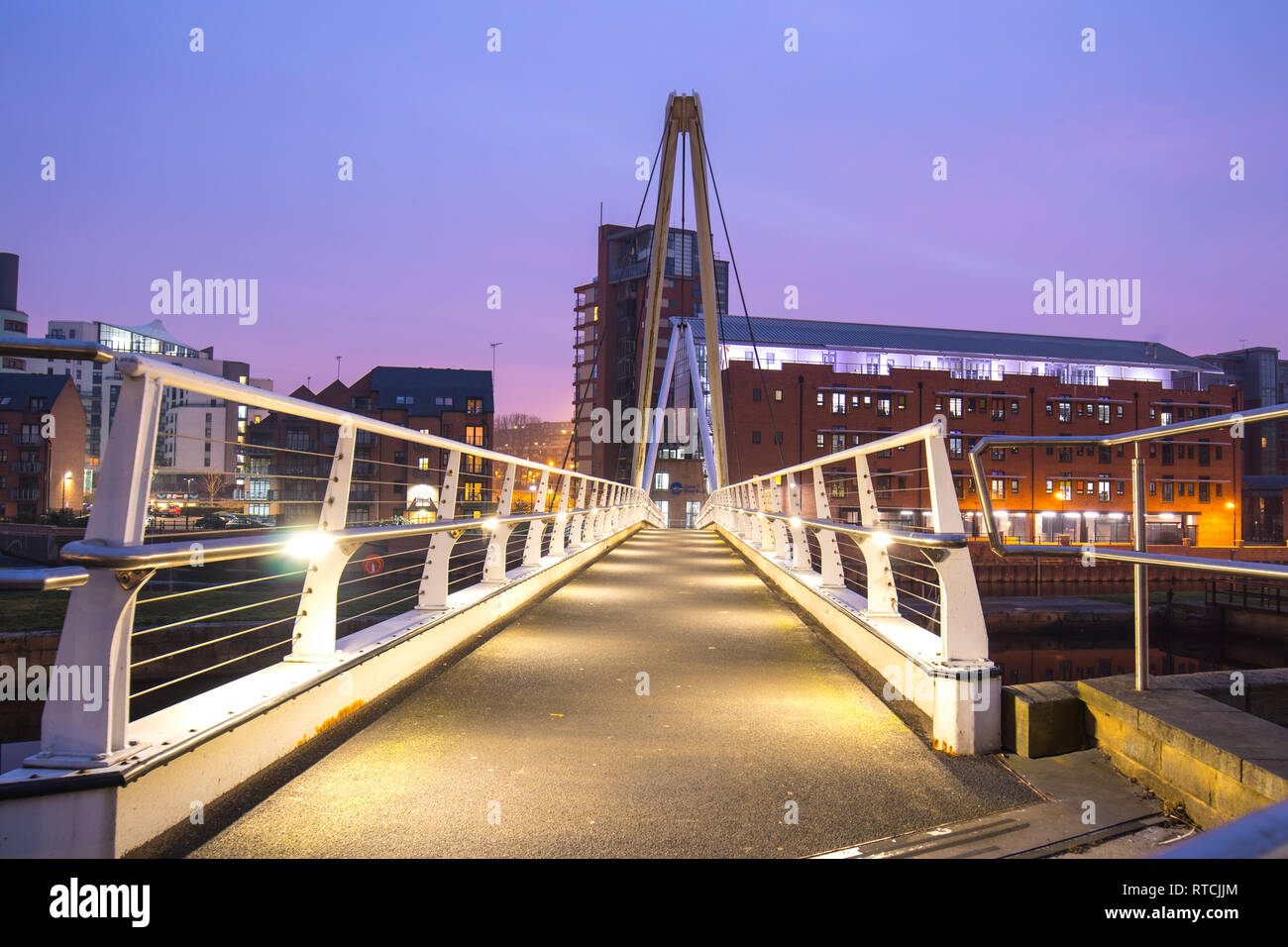 Knights Way Bridge over the River Aire in Leeds City Centre Stock Photo ...