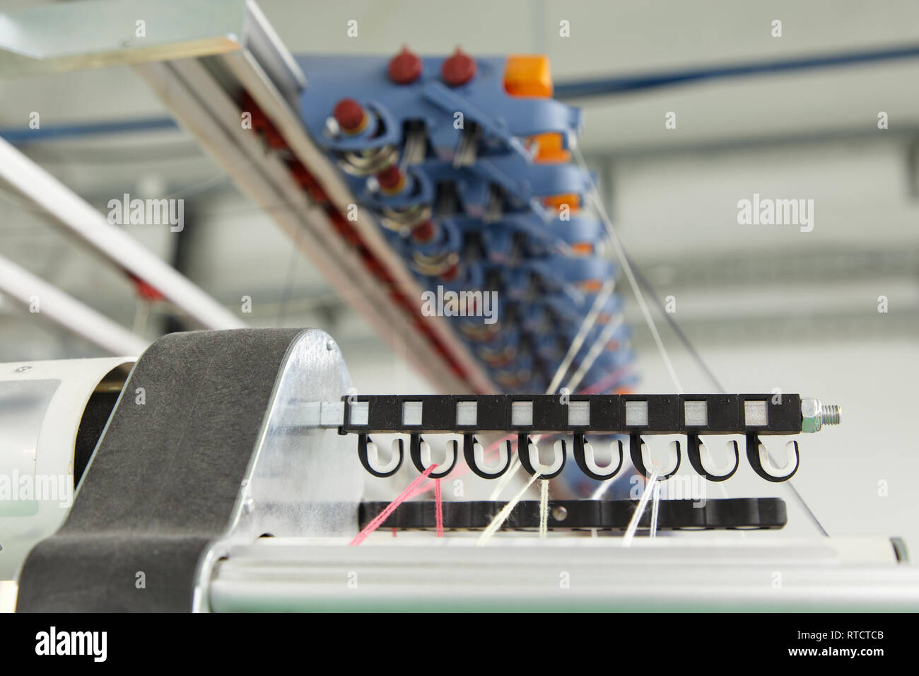 Knitting machines hires stock photography and images Alamy