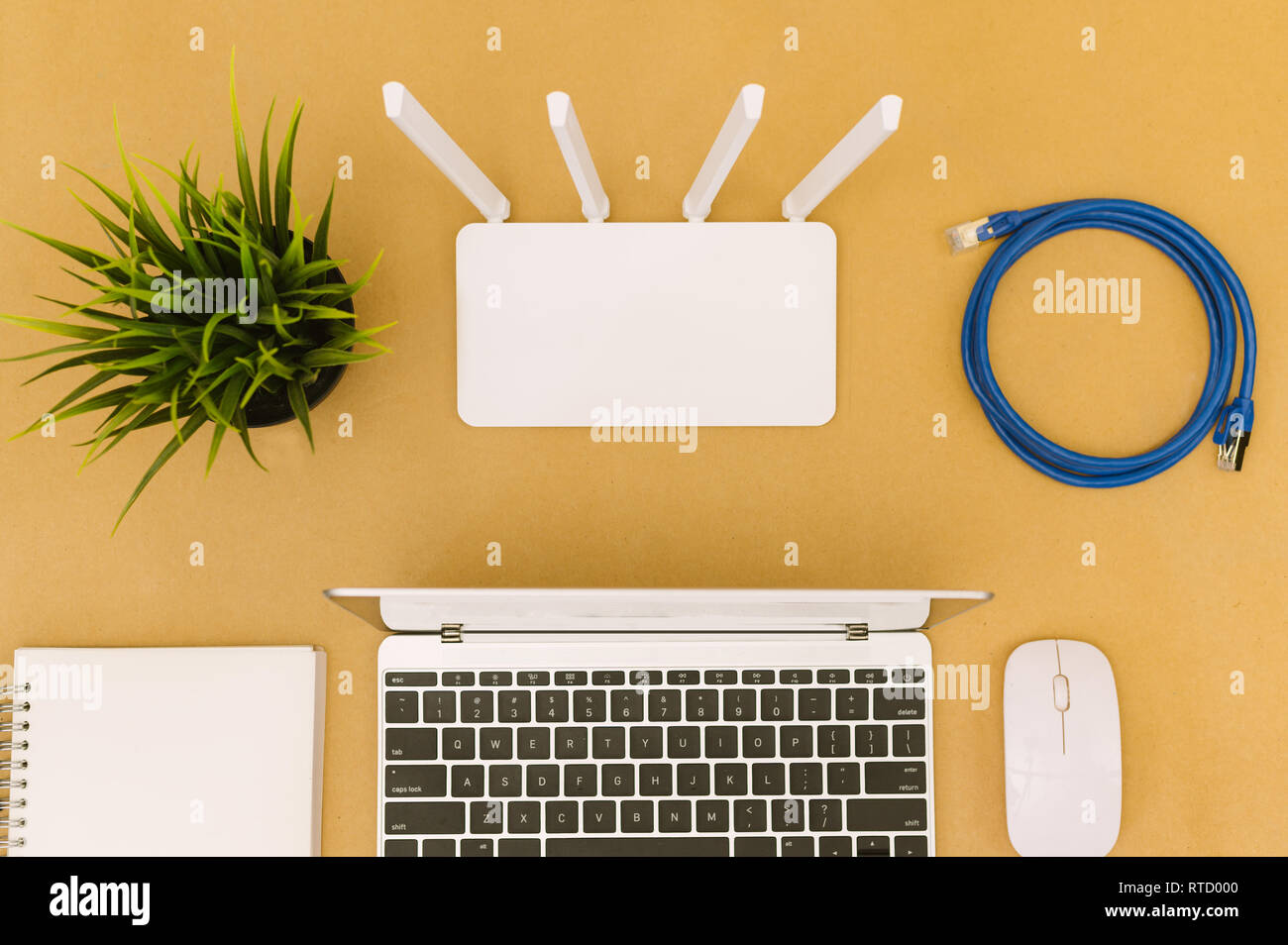 Wifi router table hires stock photography and images Alamy