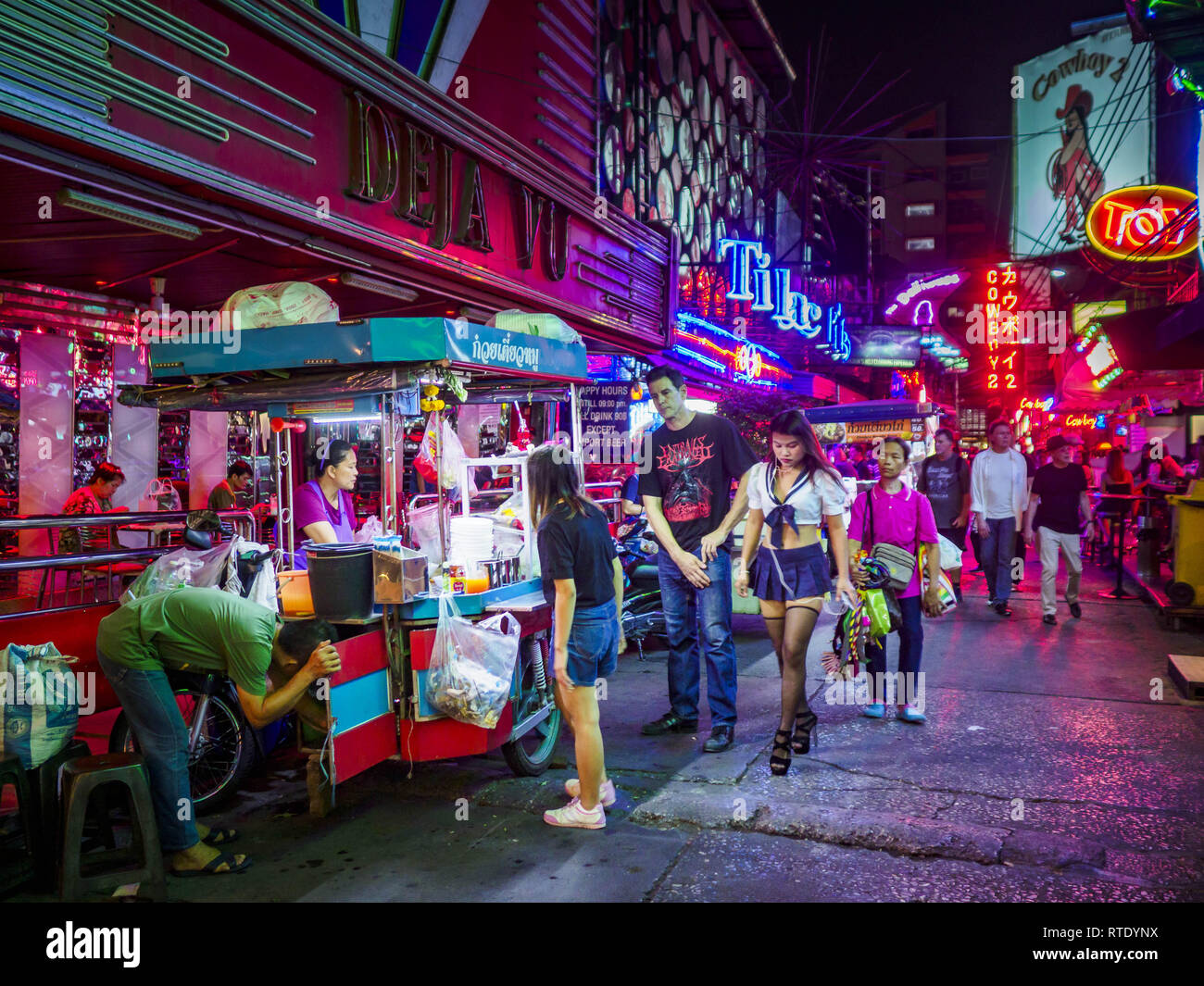 Bangkok, Bangkok, Thailand. 27th Feb, 2019. Customers at a food stall