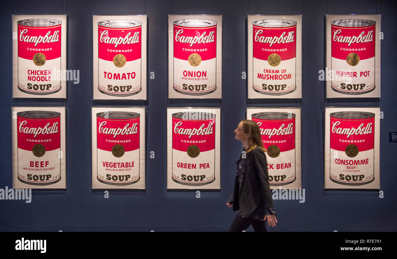 Campbells soup cans andy warhol hi-res stock photography and images - Alamy