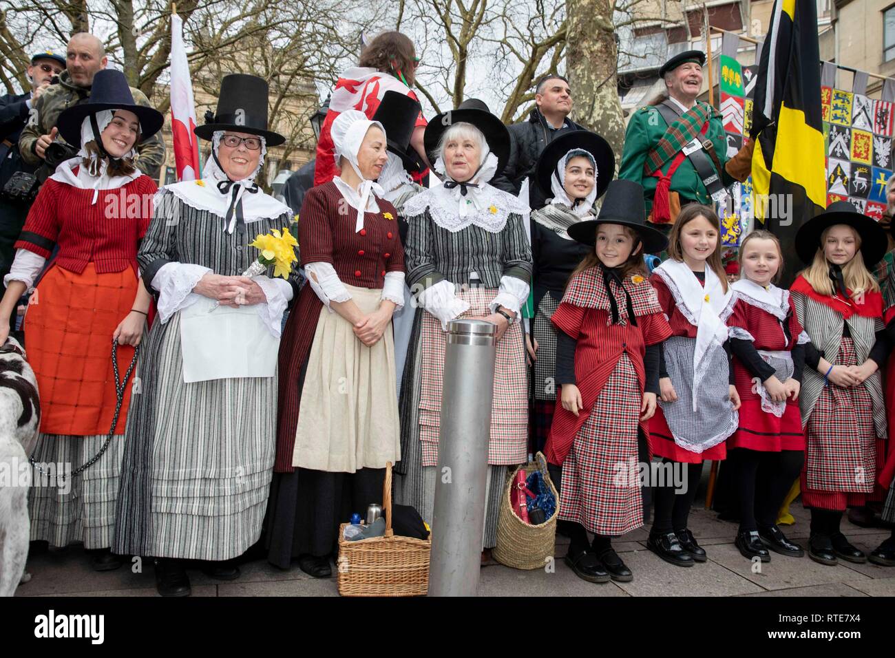 British National Costumes In English National Dress | rootsacademy.co.in