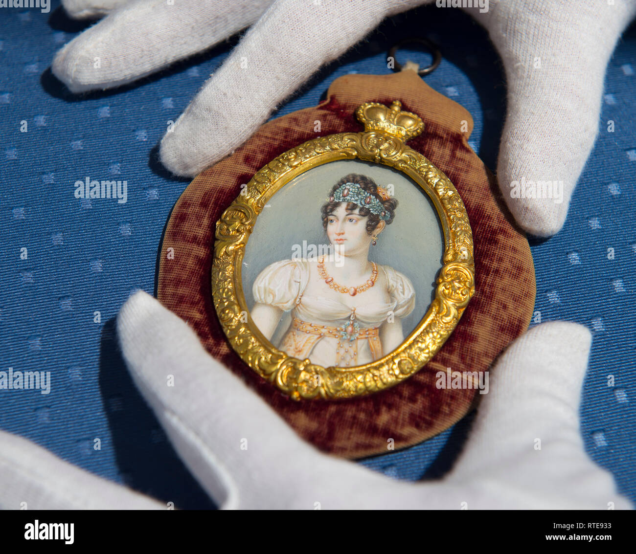 Bonhams, Knightsbridge, London, UK. 1 March, 2019. Private collection and Gallery of Alain Morvan Antiquitäten previewed before their sale at Bonhams on 6 March. Image: Portrait miniature, sister of Napoleon. Credit: Malcolm Park/Alamy Live News. Stock Photo