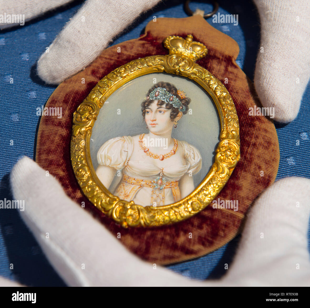 Bonhams, Knightsbridge, London, UK. 1 March, 2019. Private collection and Gallery of Alain Morvan Antiquitäten previewed before their sale at Bonhams on 6 March. Image: Portrait miniature, sister of Napoleon. Credit: Malcolm Park/Alamy Live News. Stock Photo