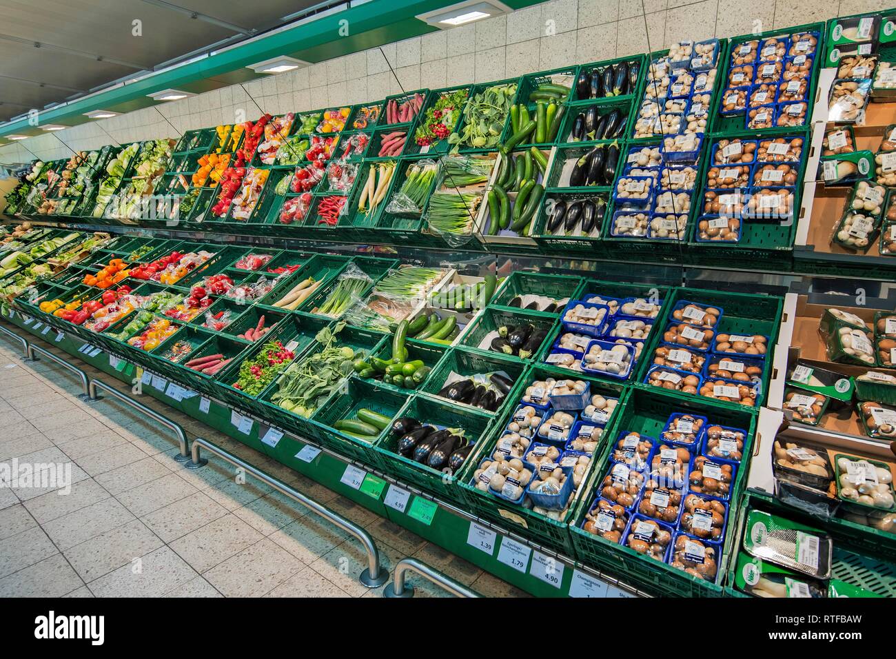 Boxes of vegetables, supermarket display, Munich, Upper Bavaria, Bavaria, Germany Stock Photo