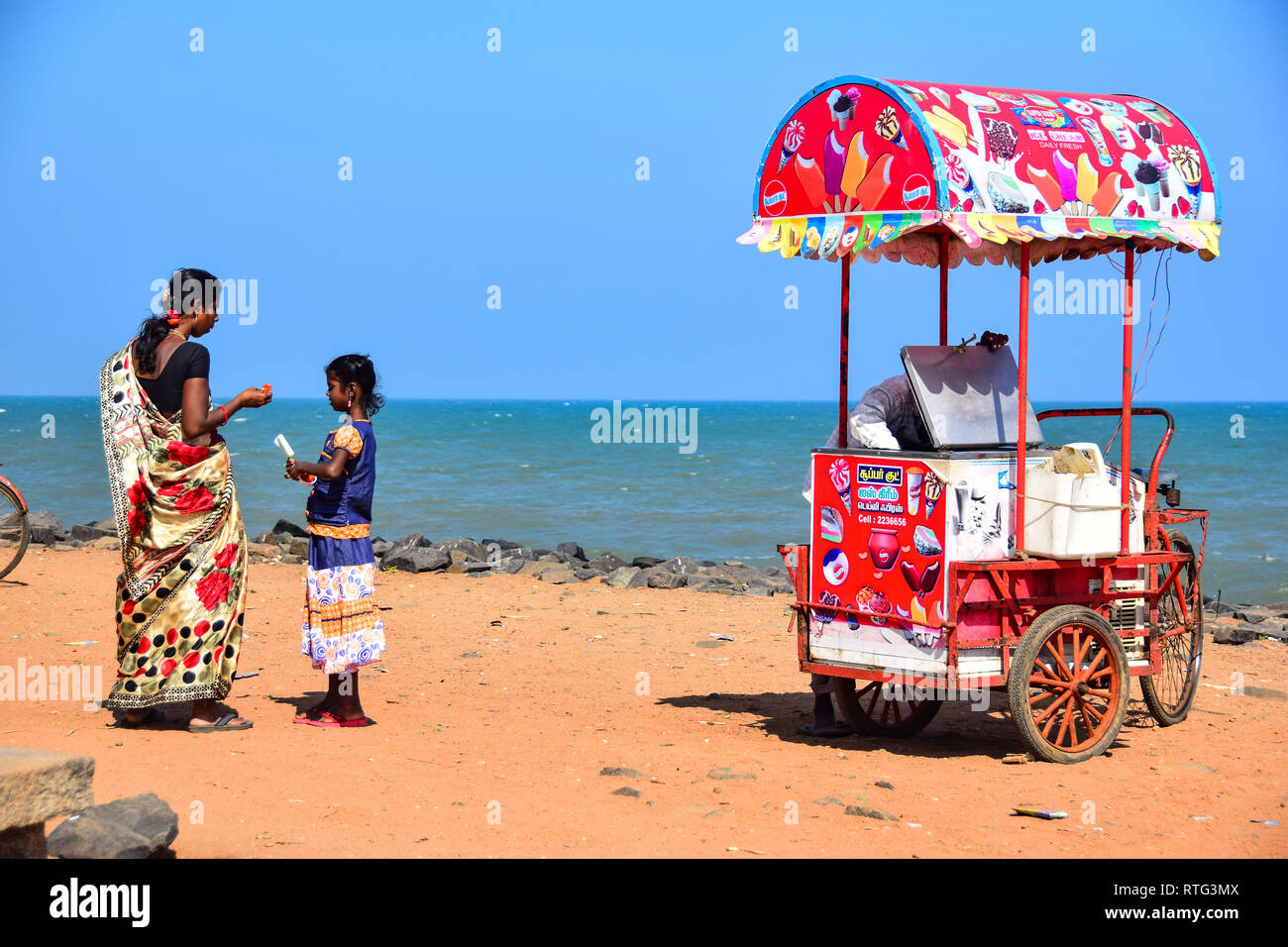 Ice cream carts hires stock photography and images Alamy