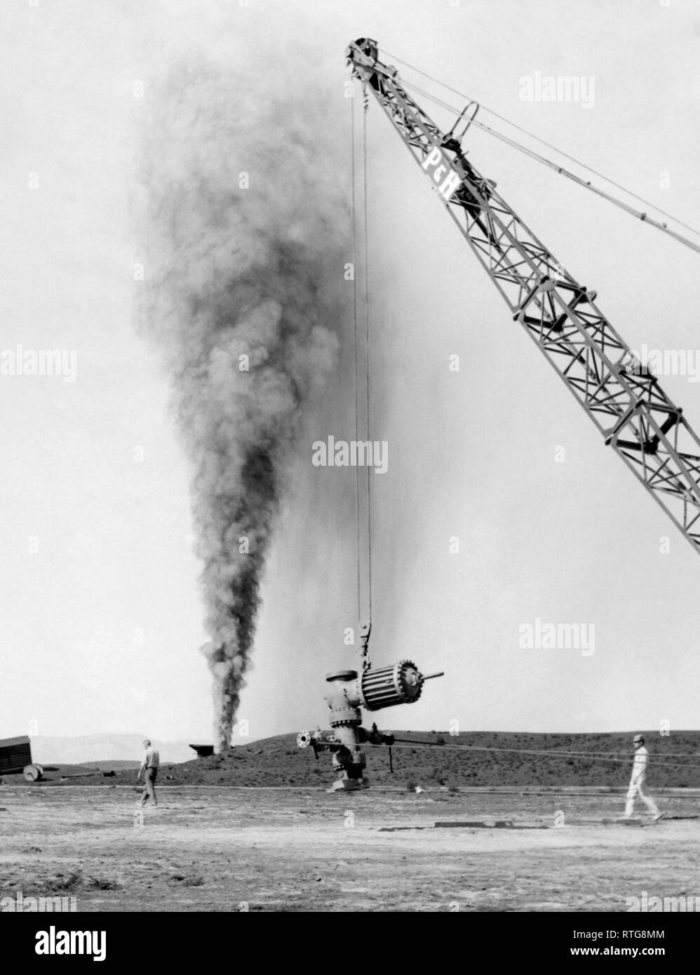 drilling works and harnessing, Khuzestan 1957 Stock Photo