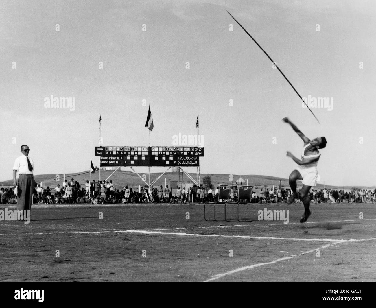 Javelin thrower Black and White Stock Photos & Images - Alamy Javelin thrower Black and White Stock Photos & Images - Alamy