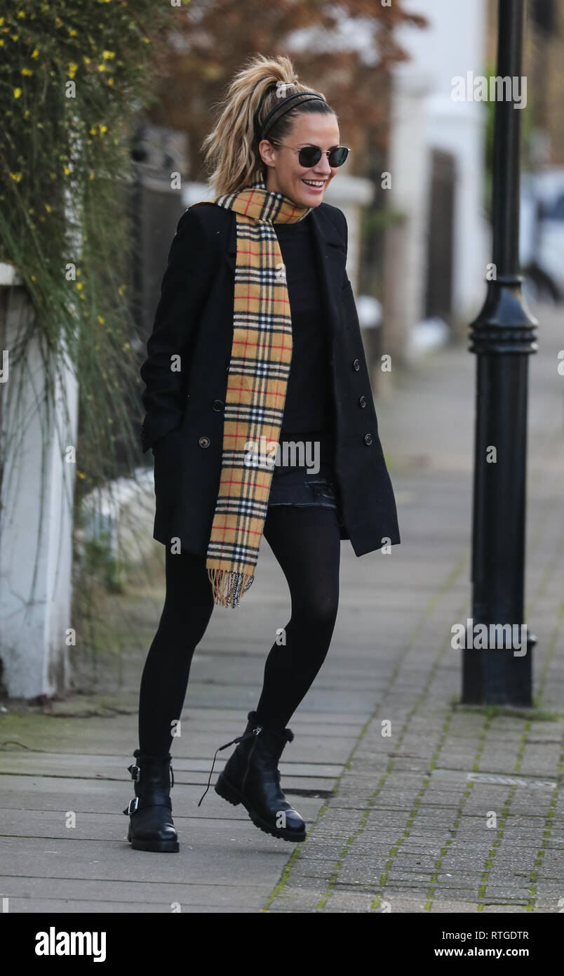 Caroline Flack walks near her London home wearing a burberry scarf and  aviator sunglasses Featuring: Caroline Flack Where: London, United Kingdom  When: 29 Jan 2019 Credit: WENN.com Stock Photo - Alamy