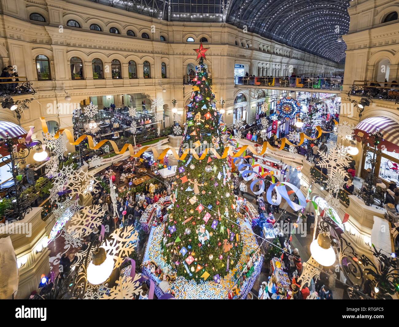 Russia, Moscow. A Christmas tree at the GUM department store Stock Photo -  Alamy
