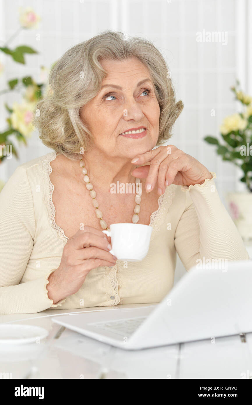 Grandma elderly woman drinking tea hi-res stock photography and images ...