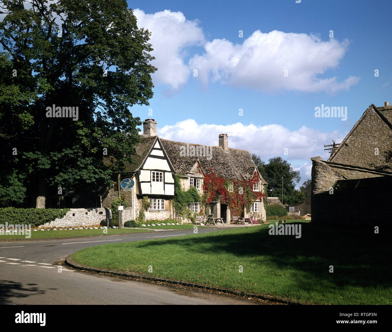 Minster lovell pub hires stock photography and images Alamy