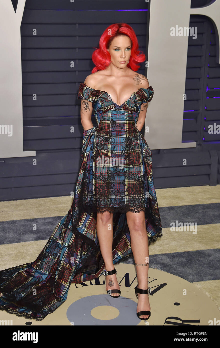 BEVERLY HILLS, CA - FEBRUARY 24: Halsey attends the 2019 Vanity Fair Oscar Party hosted by Radhika Jones at Wallis Annenberg Center for the Performing Stock Photo