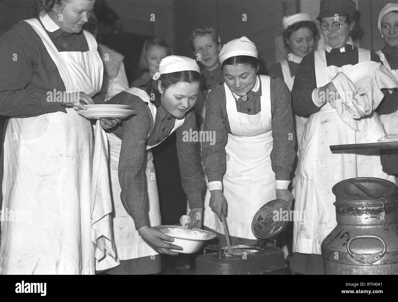 Ww2 Soldiers Food High Resolution Stock Photography and Images - Alamy