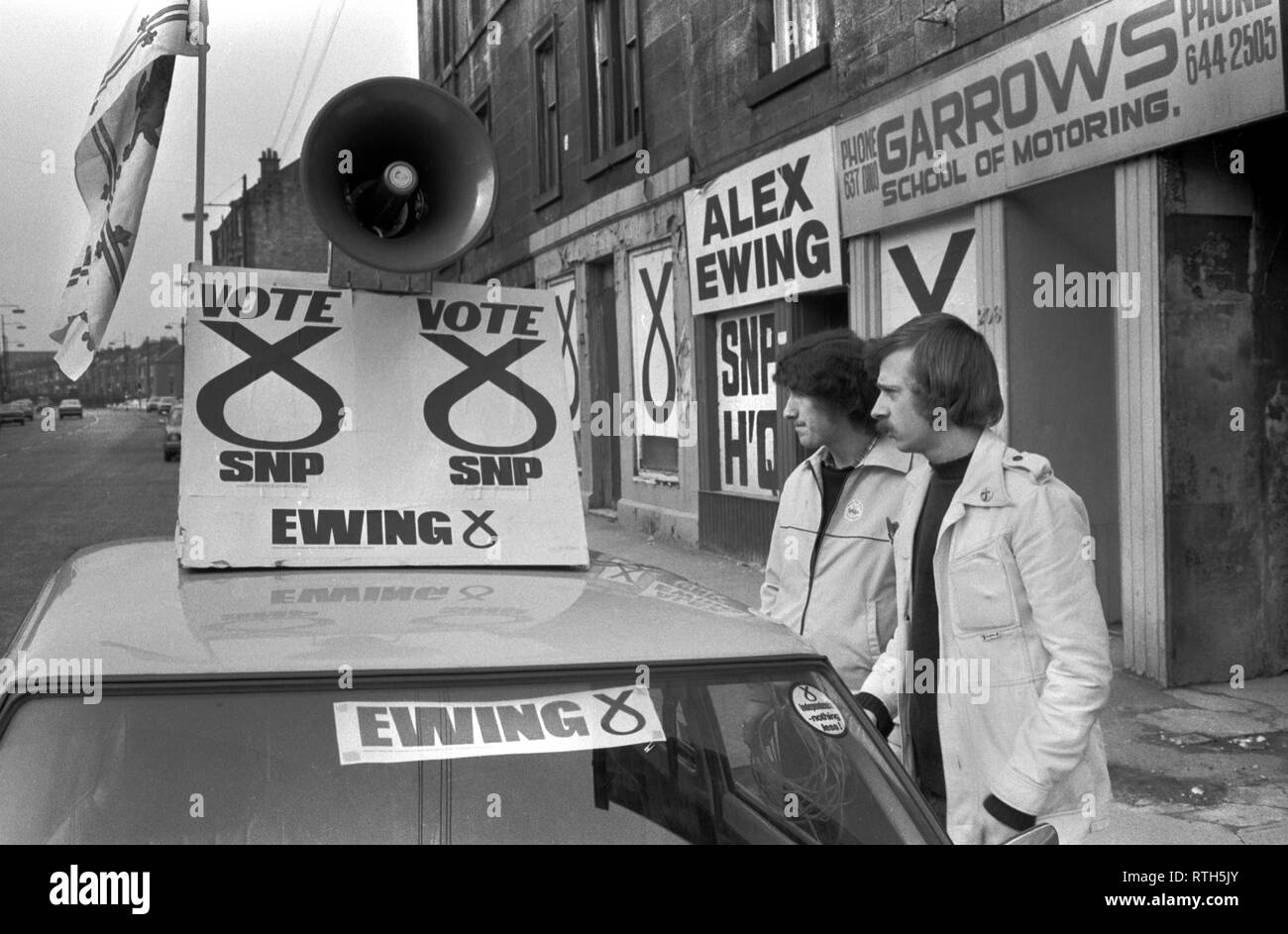 SNP Scottish National Party logo. Prospective MP Alex Ewing campaigning in 1979 Cathcart, Glasgow.  1970s. He did not win and came third to labour and then Conservative. HOMER SYKES Stock Photo
