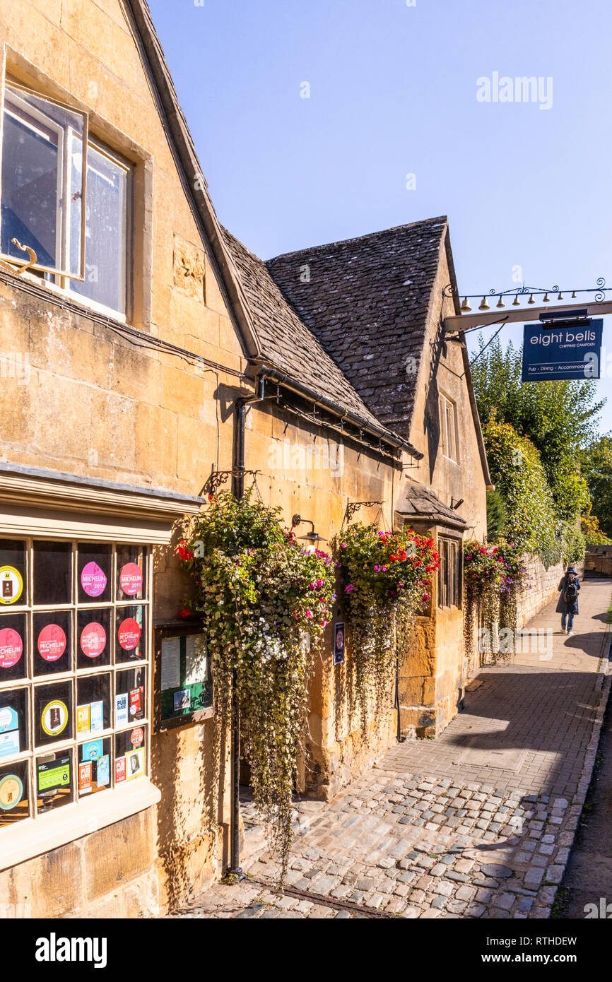 The award-winning Eight Bells pub dating back to the 14th century in the Cotswold town of Chipping Campden, Gloucestershire UK Stock Photo