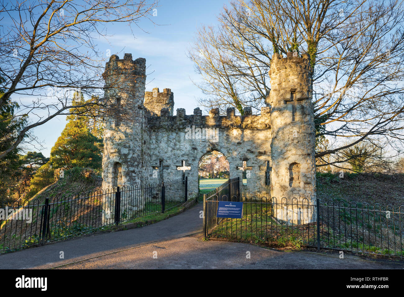 Ruins of Reigate castle gatehouse in the Castle Grounds Park Stock Photo