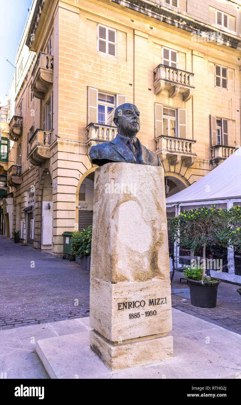 Malta, Valletta: Monument dedicated to Enrico Mizzi, founder and leader of the Nationalist Party. Stock Photo