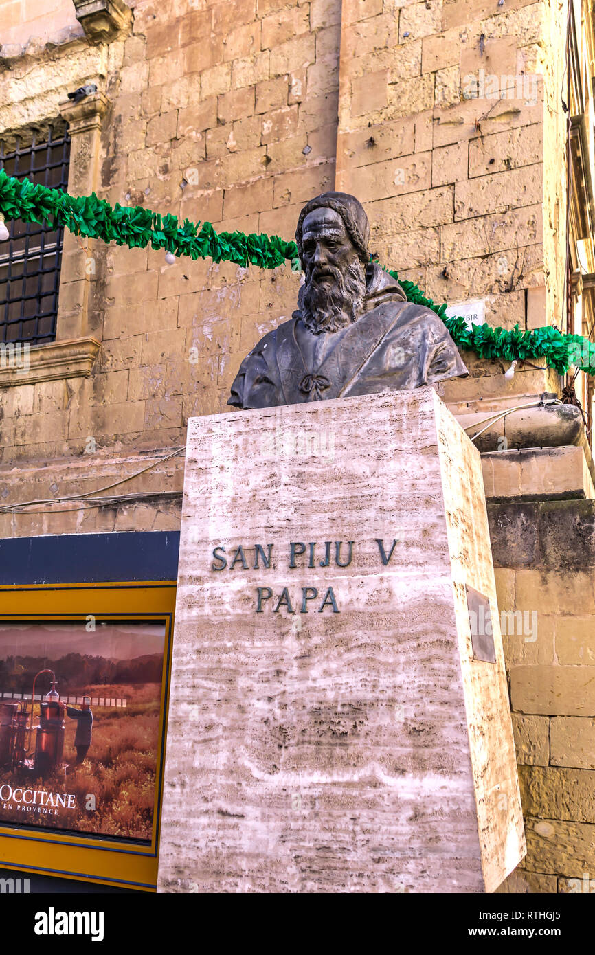 Malta, Valletta: Monument Dedicated To Pope Saint Pius V, 1504-1572, A  Patron Saint Of Malta Stock Photo - Alamy