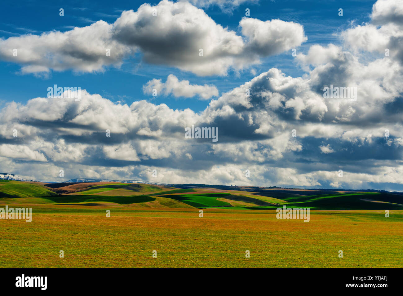 High desert landscape under cloudy skies in rural eastern Oregon Stock ...