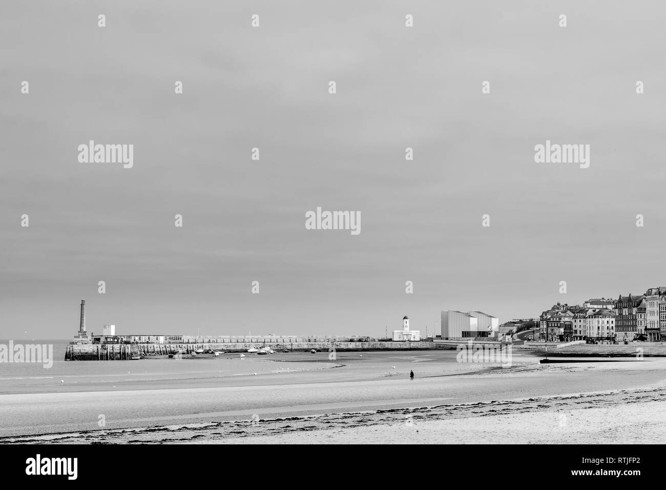 Margate seafront Black and White Stock Photos & Images Alamy