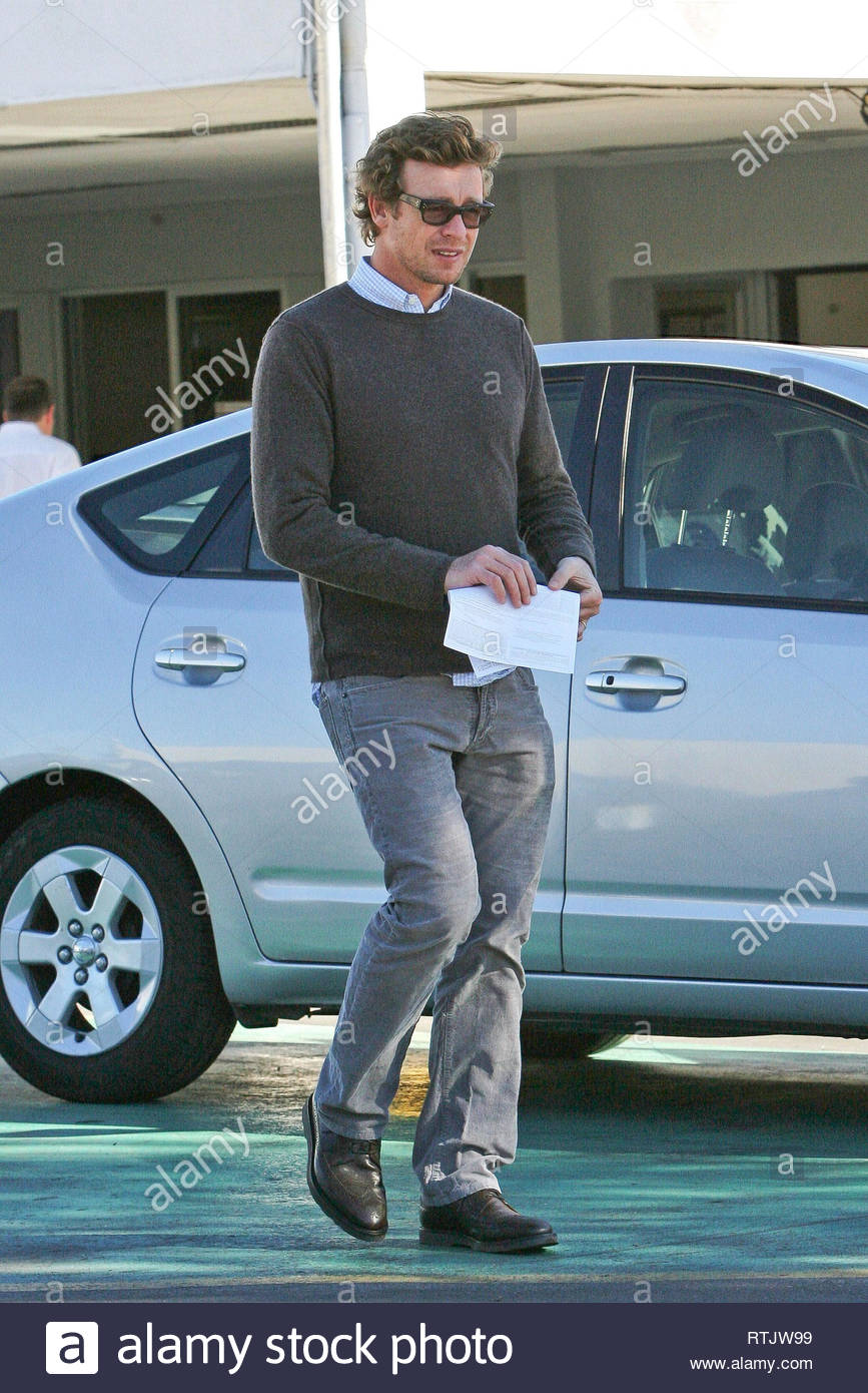 Toyota Santa Monica Service >> Simon Baker Leaves His Toyota Prius For Service At The Dealer In Toyota Santa Monica Service >> Simon Baker Leaves His Toyota Prius For Service At The Dealer In