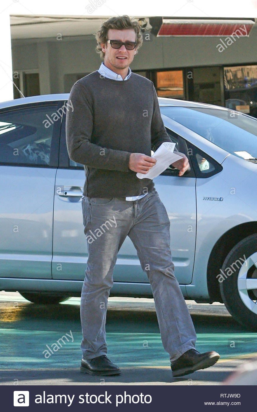Toyota Santa Monica Service >> Simon Baker Leaves His Toyota Prius For Service At The Toyota Santa Monica Service >> Simon Baker Leaves His Toyota Prius For Service At The