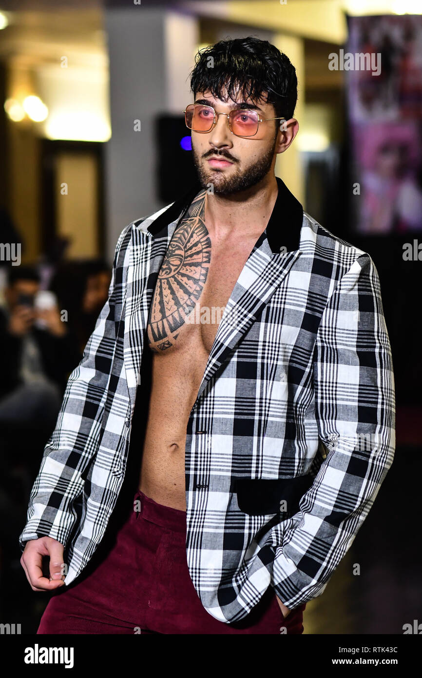 London, UK. 1sr Mar, 2019. Dyas Ali showcases a set (Vaya Lesso) at SMGlobal Catwalk - London Fashion Week F/W19 at Clayton Crown Hotel,  Cricklewood Broadway, on 1st March 2019, London, UK. Credit: Picture Capital/Alamy Live News Stock Photo