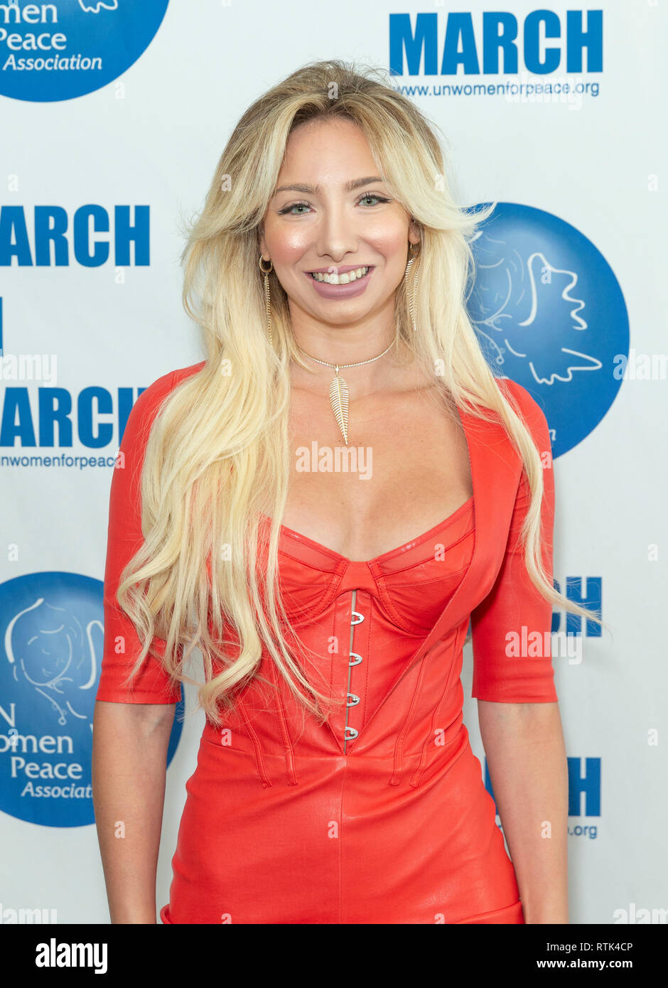 andrea-catsimatidis-measurements