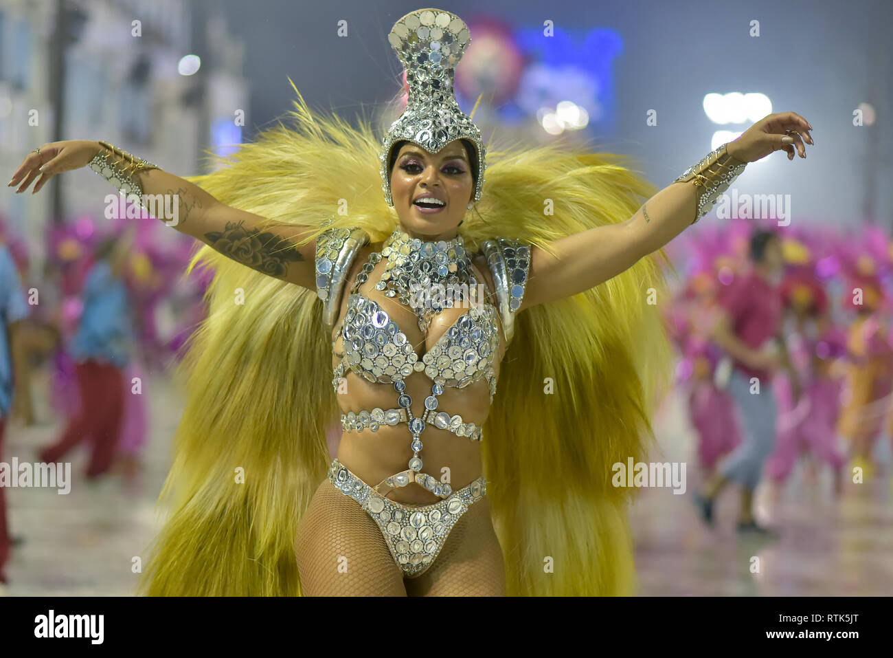 Rio De Janeiro Brazil 2nd Mar 2019 Bello Roxono S Inocentes Parade Carnival Rio 2019 The Queen Of Drums Thaina Oliveira In The Parade Of The Innocentes De Belford Roxo Samba School