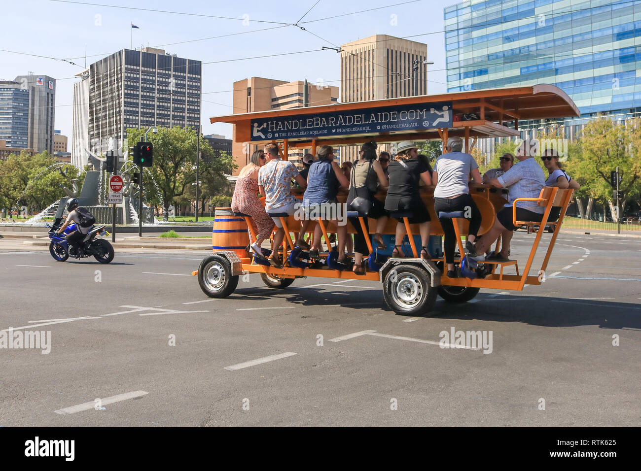 bar on wheels bike