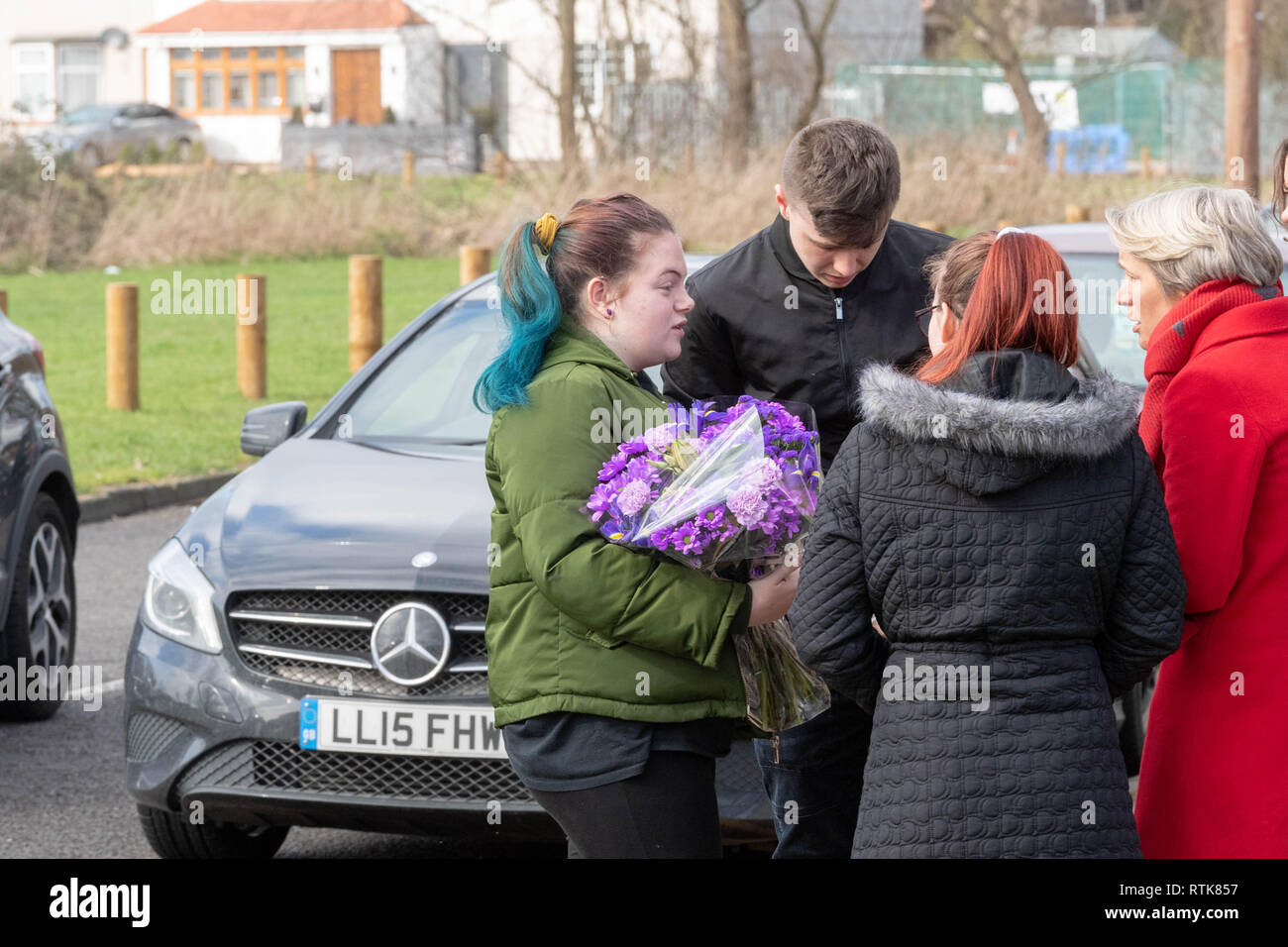 Harold Hill London, UK. 2nd March 2019 A seventeen year old girl was stabbed to death in a park in Harold Hill London. Police investigations are continuing Local residents brougth flowers to the crime schene Credit: Ian Davidson/Alamy Live News Stock Photo