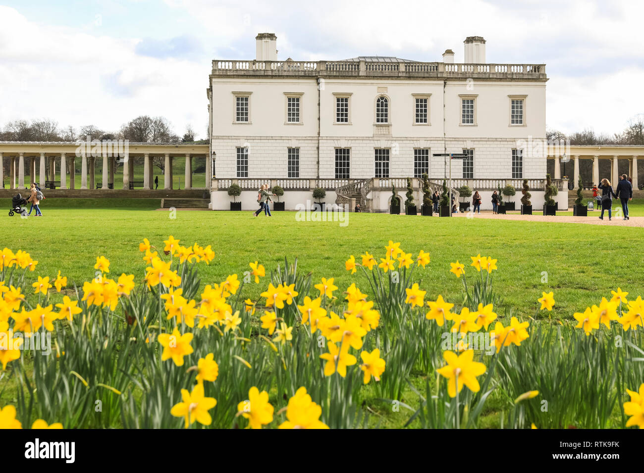 Greenwich, London, UK, 2nd Mar 2019. Spring has sprung in the gardens around the historic Queen's House, with a sea of yellow daffodils and early spring lilac crocuses on display on a mild and sunny day in the Royal Borough of Greenwich. Credit: Imageplotter/Alamy Live News Stock Photo